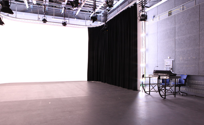 Foto- und Filmstudio-C mieten in Erfurt bei BATT Studiopark Kindermedienzentrum